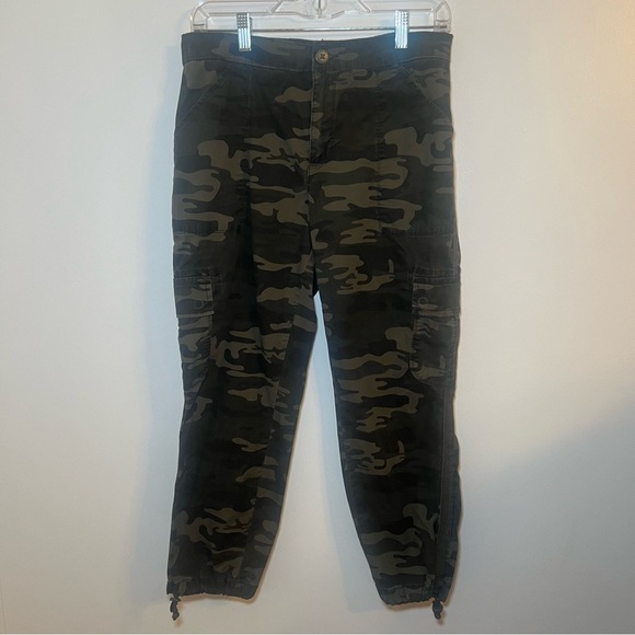 Women's Camo Jogger Pants - Picture 1 of 6